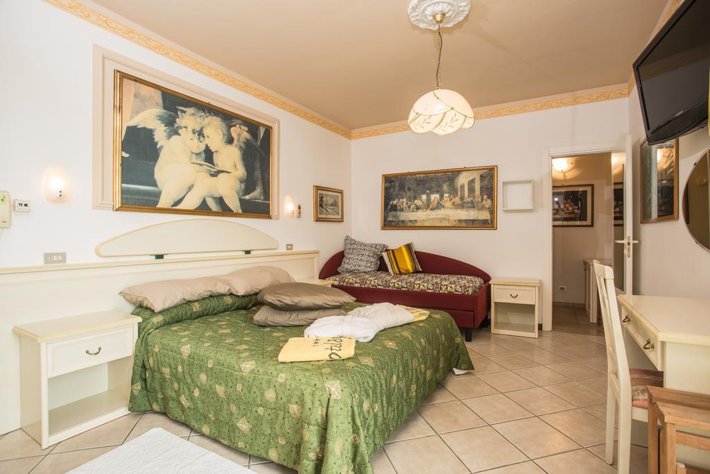 Hotel Byron Milano Marittima Kültér fotó