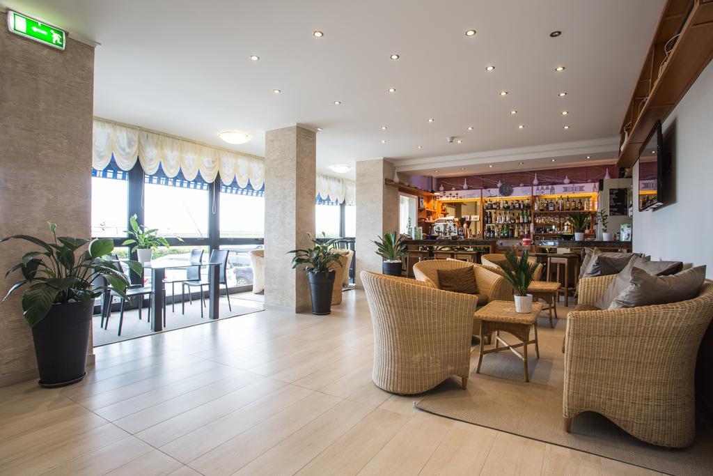 Hotel Byron Milano Marittima Kültér fotó