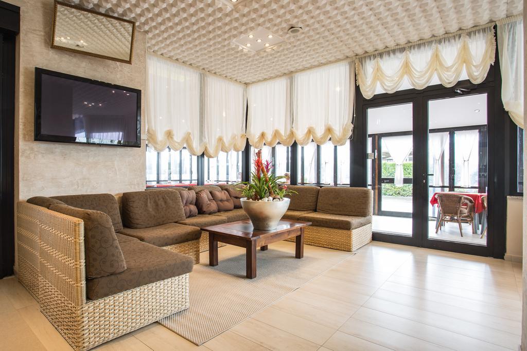 Hotel Byron Milano Marittima Kültér fotó