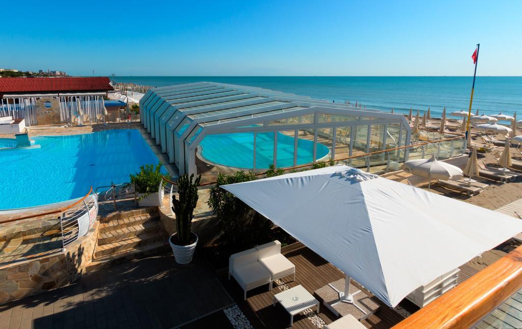 Hotel Byron Milano Marittima Kültér fotó