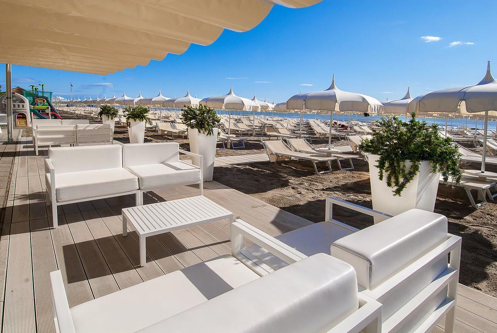 Hotel Byron Milano Marittima Kültér fotó