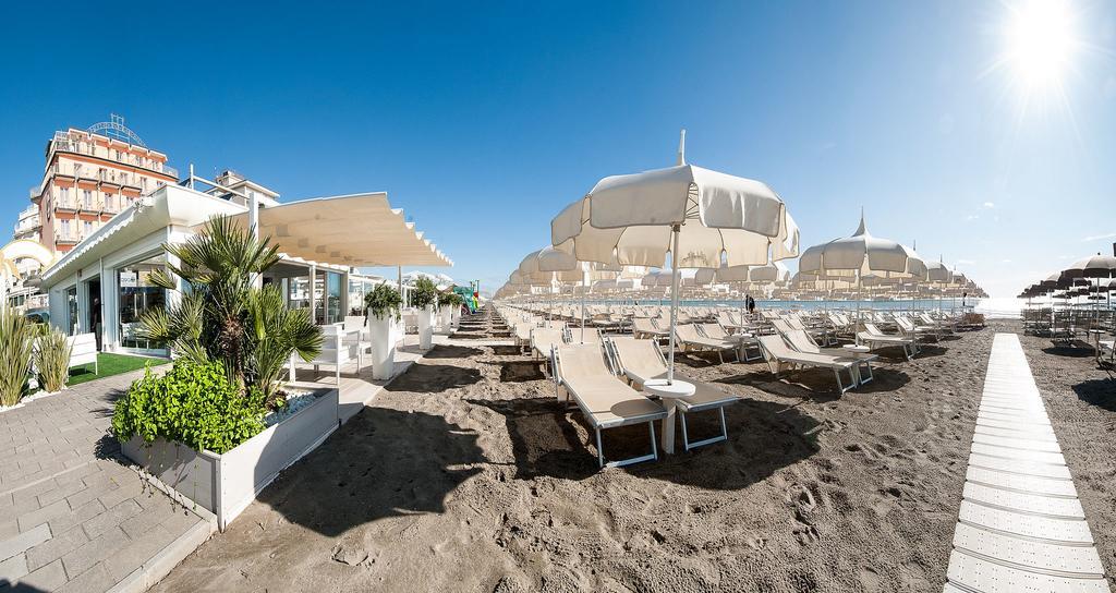 Hotel Byron Milano Marittima Kültér fotó