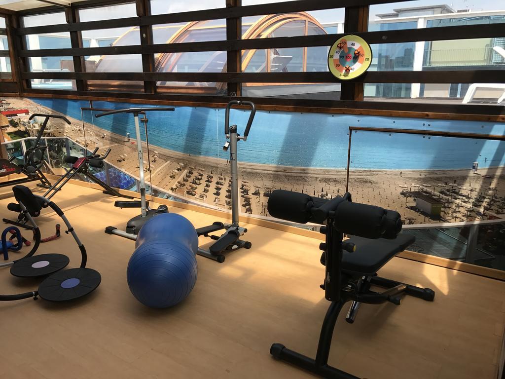 Hotel Byron Milano Marittima Kültér fotó