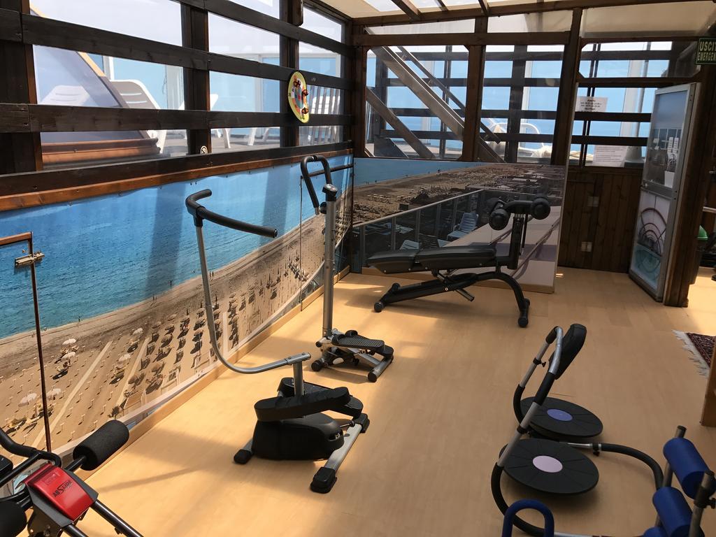 Hotel Byron Milano Marittima Kültér fotó