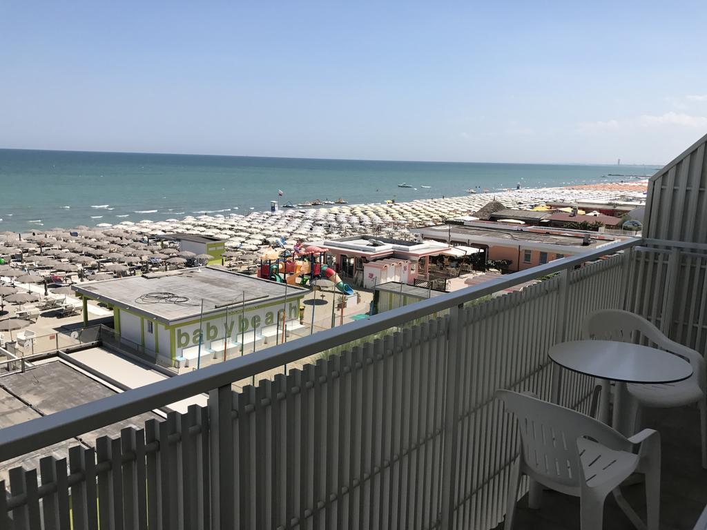 Hotel Byron Milano Marittima Kültér fotó