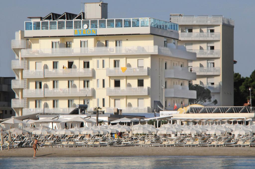 Hotel Byron Milano Marittima Kültér fotó
