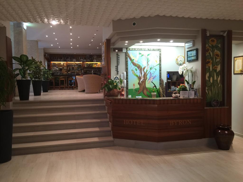 Hotel Byron Milano Marittima Kültér fotó