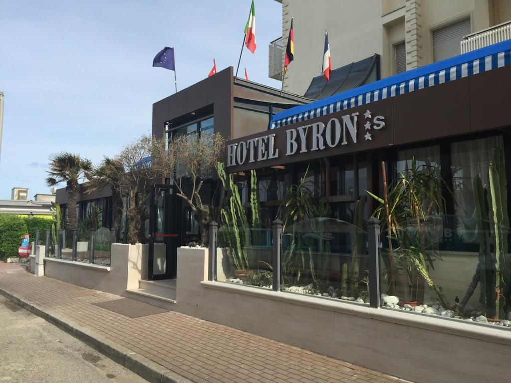 Hotel Byron Milano Marittima Kültér fotó