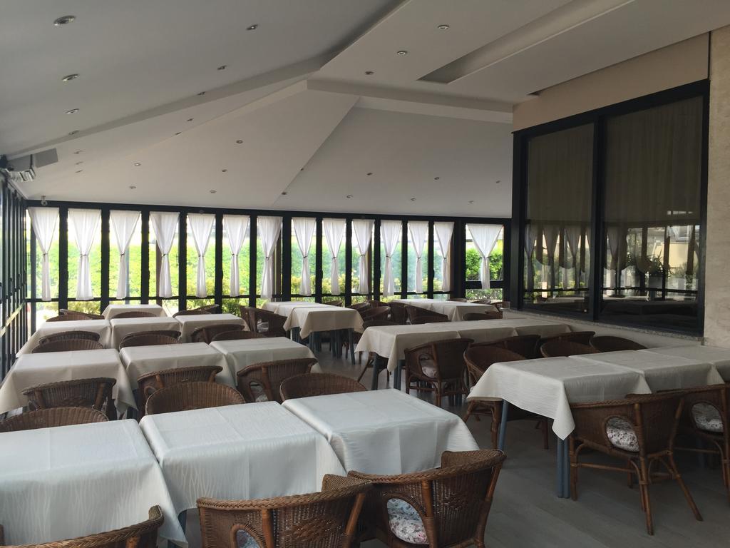 Hotel Byron Milano Marittima Kültér fotó