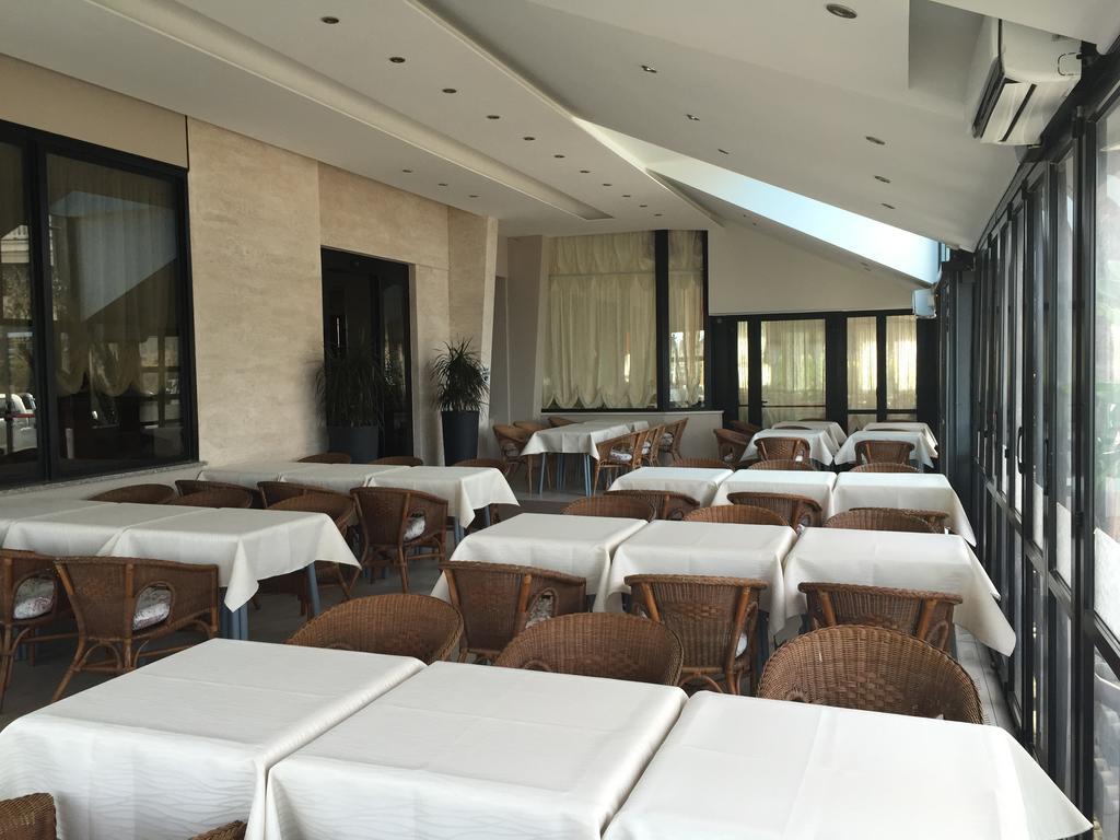 Hotel Byron Milano Marittima Kültér fotó