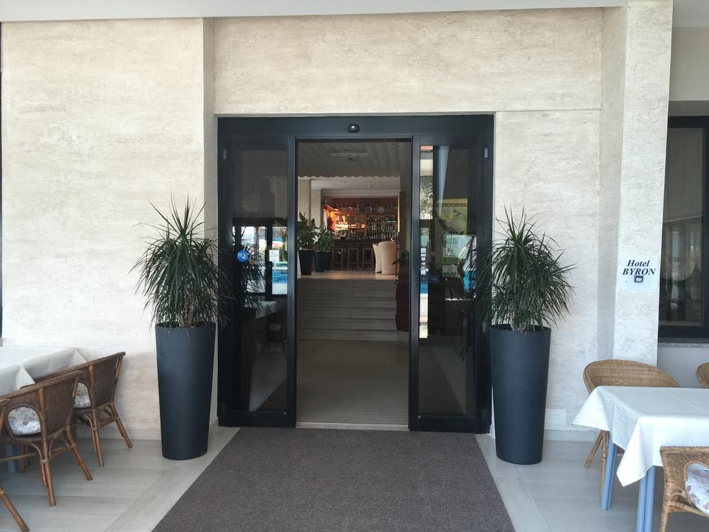 Hotel Byron Milano Marittima Kültér fotó